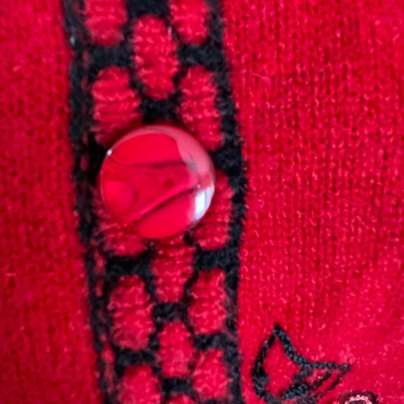 MOFFI charming red chenille women's vest with embroidered butterfly, SIZE SMALL - Picture 5 of 11